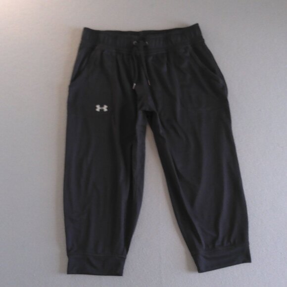 UNDER ARMOR Women's Athletic Capri Pants, size-Sm, Black, Elastic/tie waistband - Picture 1 of 11